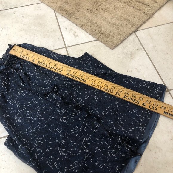 Tahari womens silk lined ruffle neck button front tank top blue medium - Picture 6 of 6